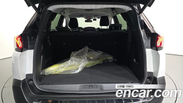 Peugeot 5008 2022 — photo 27
