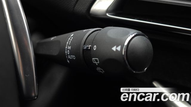 Peugeot 5008 2022 — photo 39