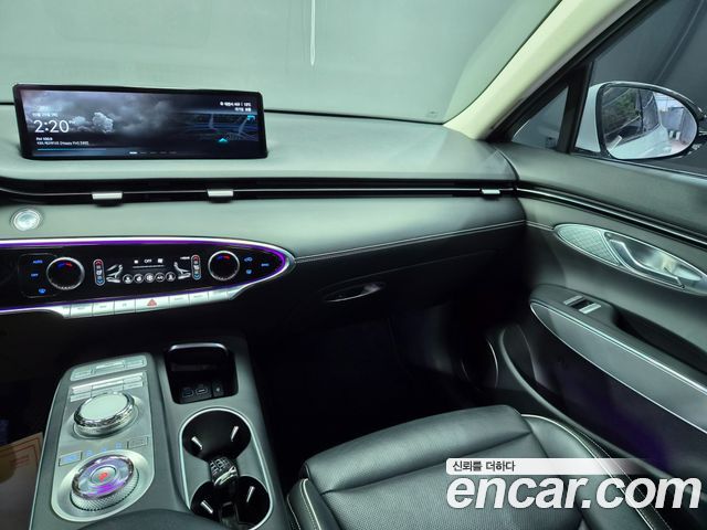Genesis GV70 2022 — photo 11