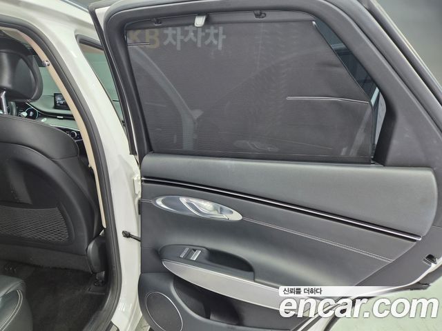 Genesis GV70 2022 — photo 13