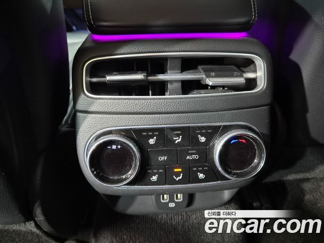 Genesis GV70 2022 — photo 14