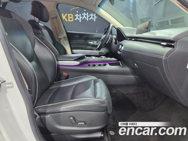 Genesis GV70 2022 — photo 20