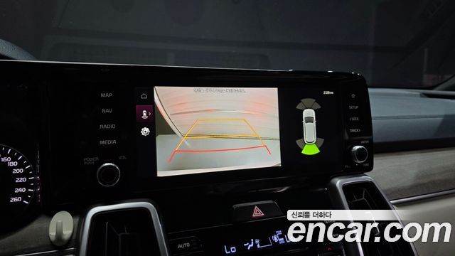 Kia Sorento 2023 — photo 16