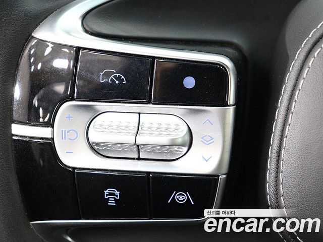 Genesis G90 2023 — photo 15