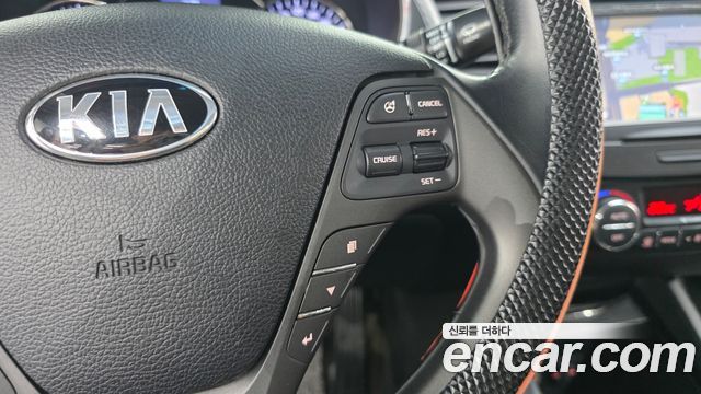Kia K3 2014 — photo 18