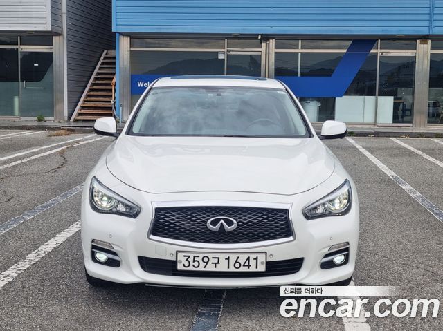 Infiniti Q50 2016 — photo 1