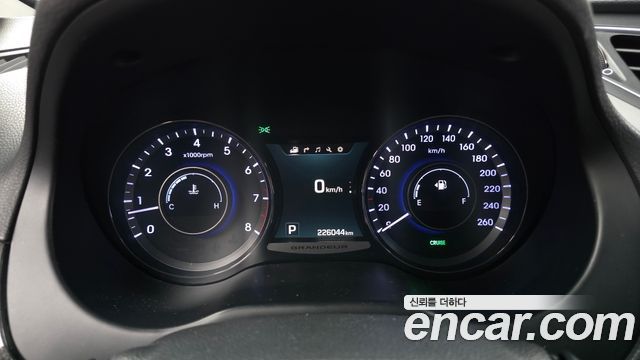 Hyundai Grandeur 2015 — photo 8