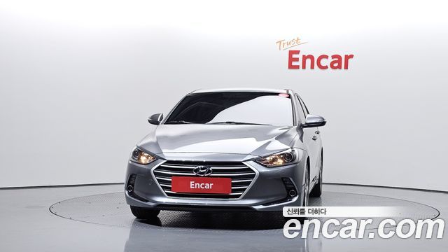Hyundai AVANTE 2018 — photo 3