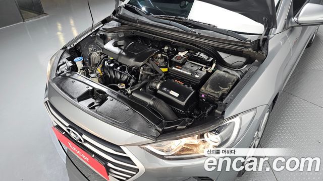 Hyundai AVANTE 2018 — photo 6