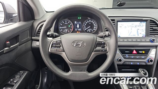 Hyundai AVANTE 2018 — photo 19