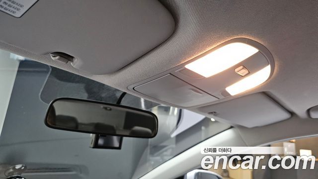 Hyundai AVANTE 2018 — photo 23