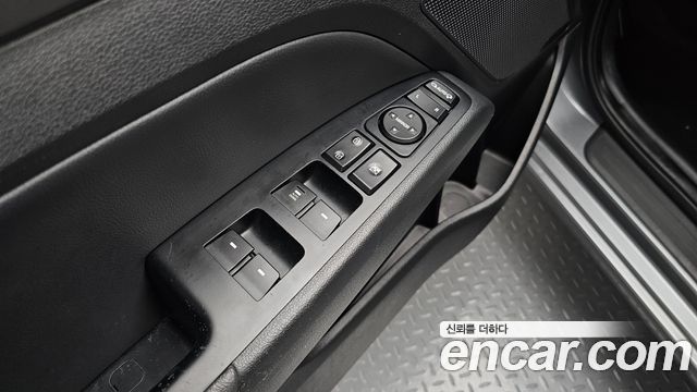 Hyundai AVANTE 2018 — photo 26