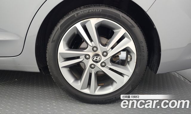Hyundai AVANTE 2018 — photo 7