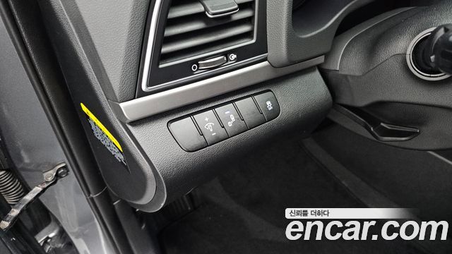 Hyundai AVANTE 2018 — photo 27