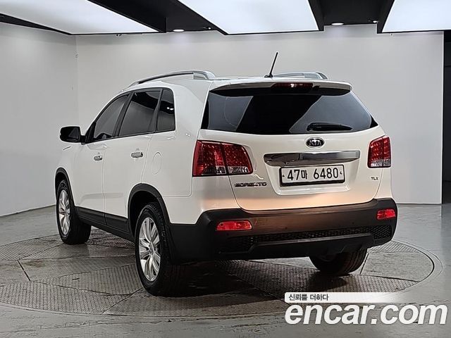 Kia Sorento 2011 — photo 3