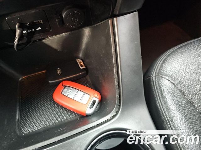 Kia Sorento 2011 — photo 16