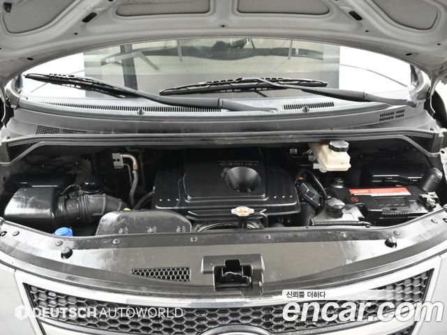 Hyundai Starex 2012 — photo 6
