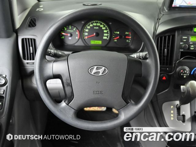 Hyundai Starex 2012 — photo 13
