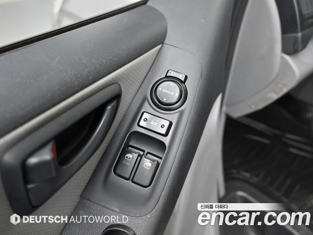 Hyundai Starex 2012 — photo 18