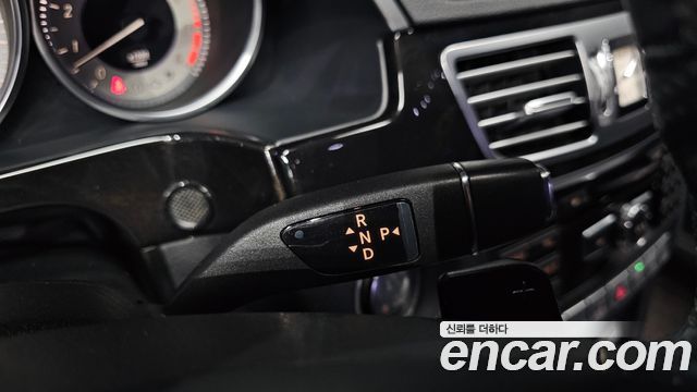 Mercedes-Benz E-Class 2014 — photo 12