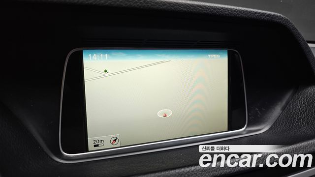Mercedes-Benz E-Class 2014 — photo 20