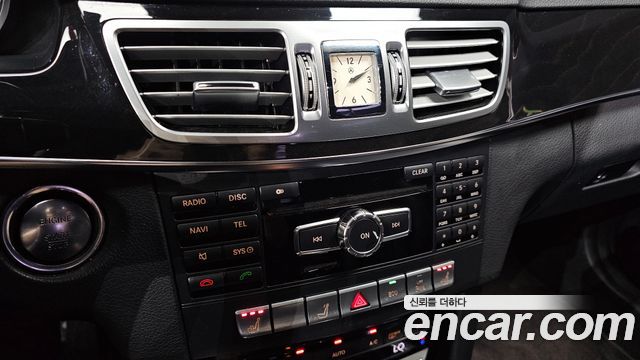 Mercedes-Benz E-Class 2014 — photo 26