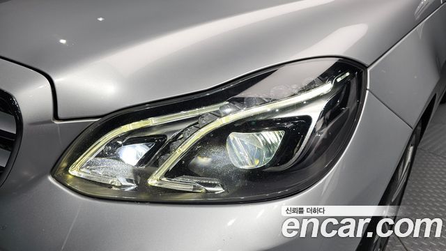 Mercedes-Benz E-Class 2014 — photo 8