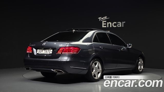 Mercedes-Benz E-Class 2014 — photo 2