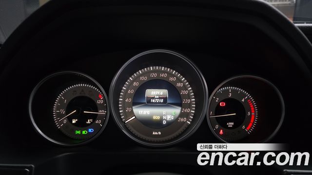 Mercedes-Benz E-Class 2014 — photo 8