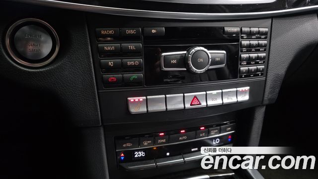 Mercedes-Benz E-Class 2014 — photo 16