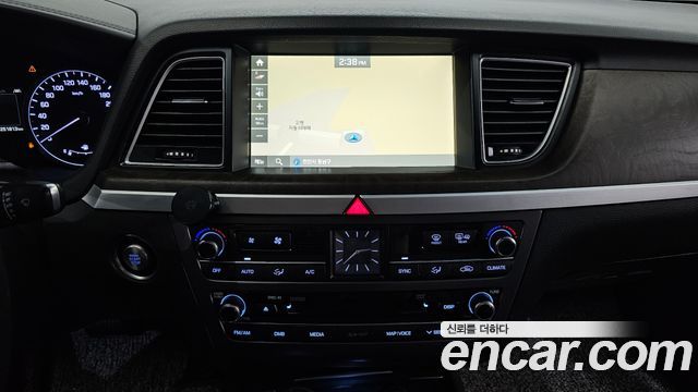 Hyundai Genesis 2015 — photo 16