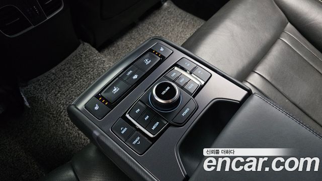 Hyundai Genesis 2015 — photo 19