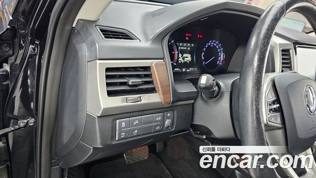 KG Mobility Rexton 2018 — photo 24