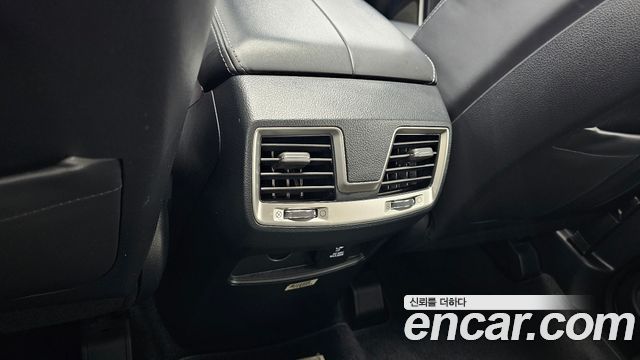 KG Mobility Rexton 2018 — photo 31