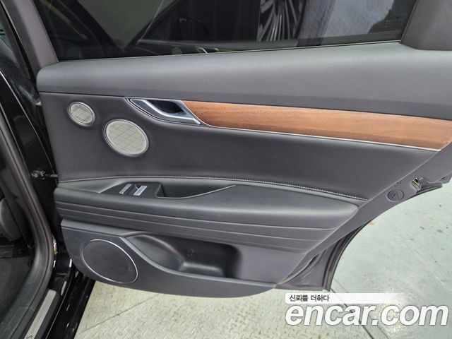 Genesis G80 2022 — photo 12