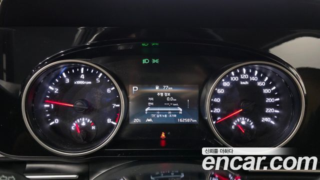 Kia Canival 2023 — photo 8