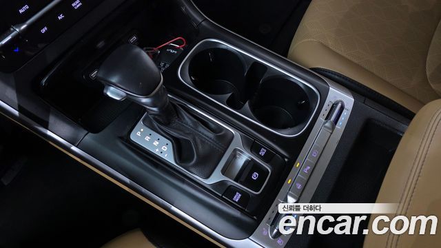 Kia Canival 2023 — photo 9