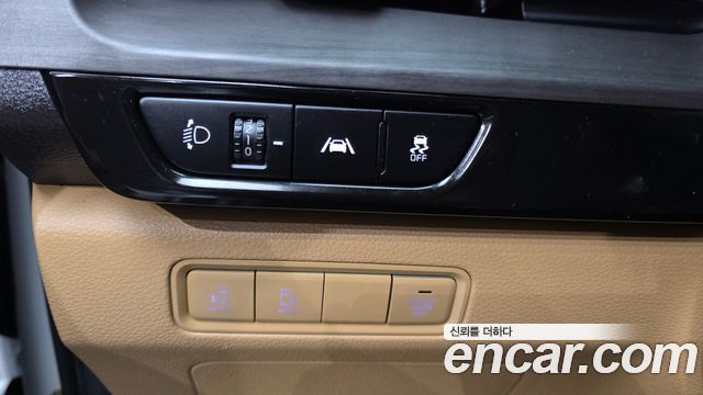 Kia Canival 2023 — photo 13