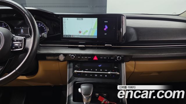 Kia Canival 2023 — photo 16