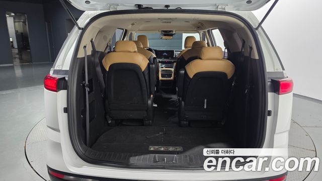 Kia Canival 2023 — photo 20