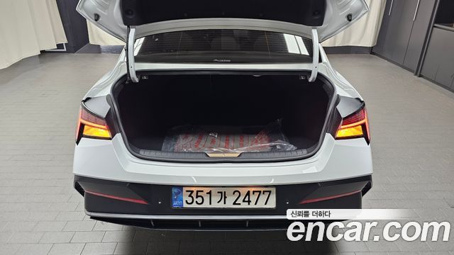 Hyundai AVANTE 2024 — photo 22