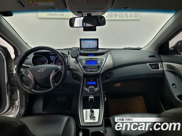 Hyundai AVANTE 2014 — photo 7
