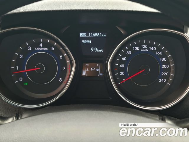 Hyundai AVANTE 2014 — photo 8