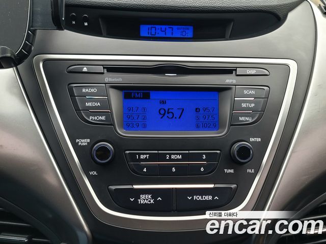 Hyundai AVANTE 2014 — photo 14