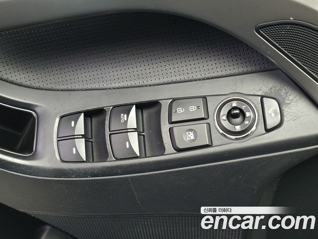 Hyundai AVANTE 2014 — photo 18