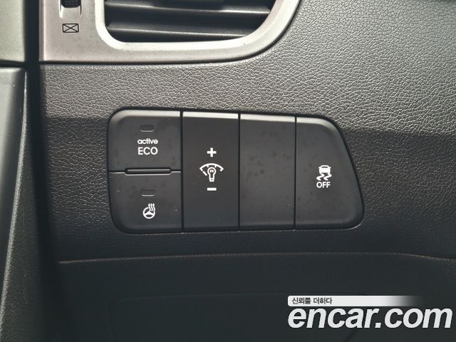 Hyundai AVANTE 2014 — photo 19