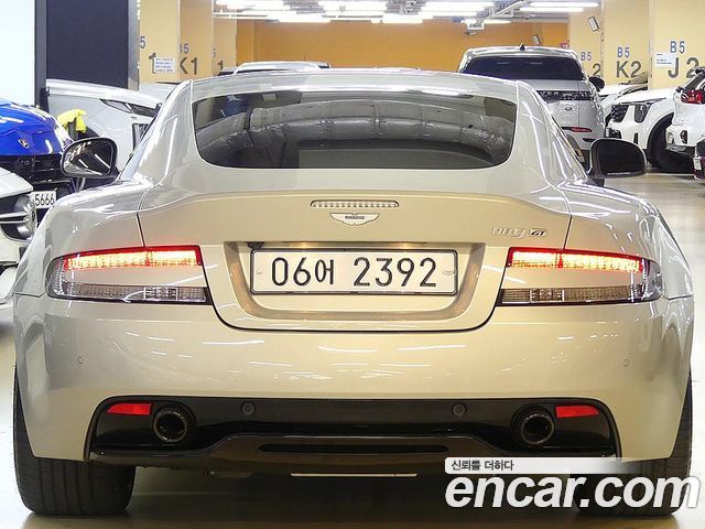 Aston Martin DB9 2016 — photo 4