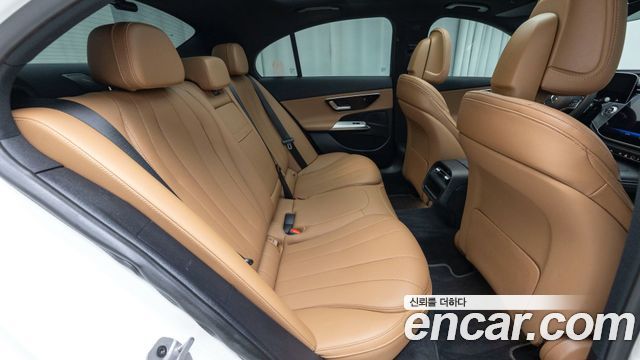 Mercedes-Benz E-Class 2026 — photo 10
