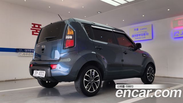 Kia Soul 2011 — photo 2