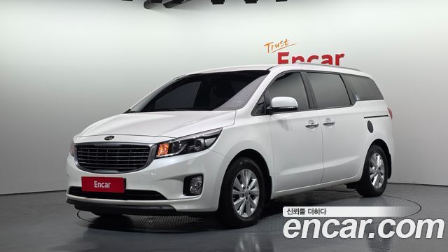 Kia Canival 2015 — photo 1